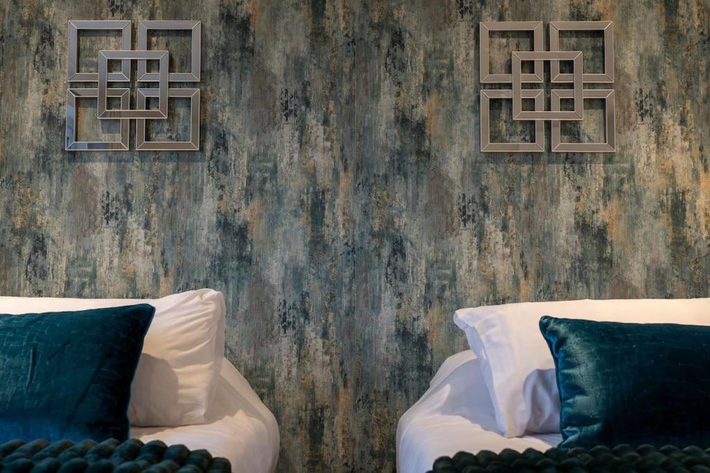 Luxury Living Away From Home Редхилл Экстерьер фото
