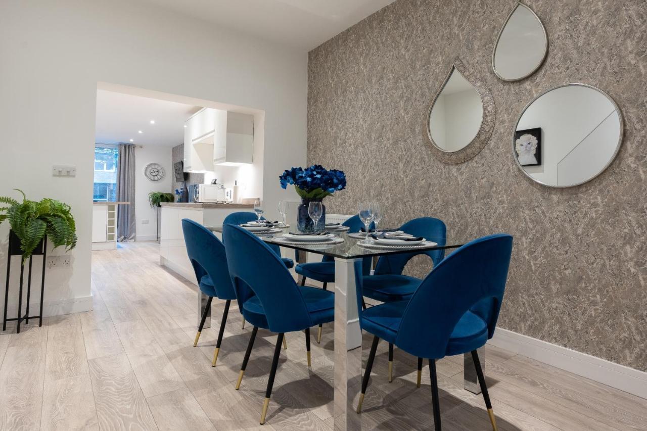 Luxury Living Away From Home Редхилл Экстерьер фото